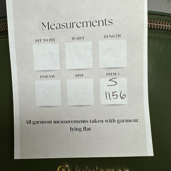 Lululemon Leather Alternative Saddle Crossbody Bag 2L Barracks Green/Gold - Picture 12 of 12